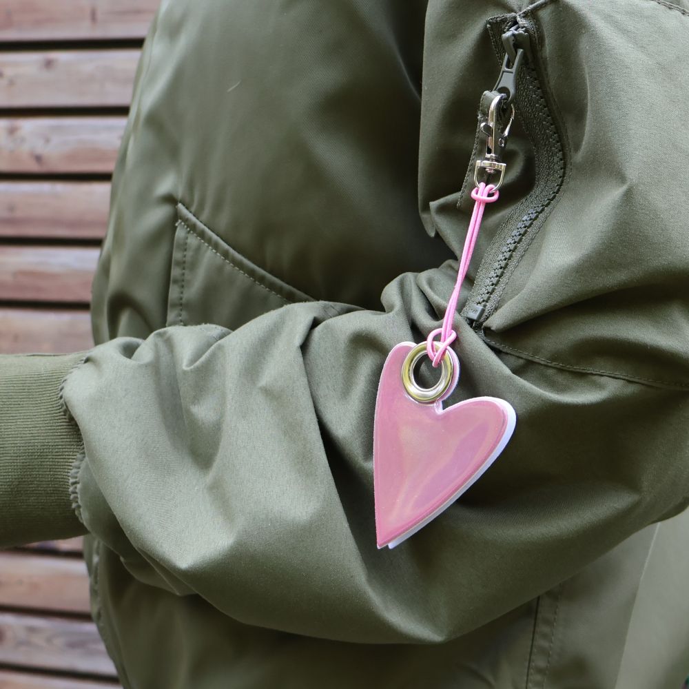 Softreflector® PINK LINE (Heart Contour) Reflektor für Jacken und Taschen